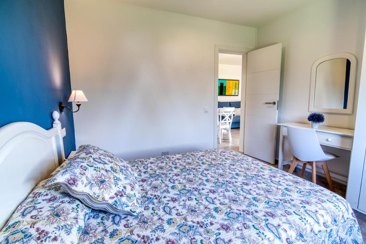 Apartamentos Las Golondrinas 칼란 보쉬 외부 사진